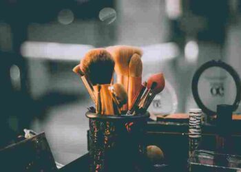 Bukan Salah Produk, Ini Cara Makeup yang Bikin Wajah Kurang Segar