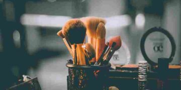 Bukan Salah Produk, Ini Cara Makeup yang Bikin Wajah Kurang Segar